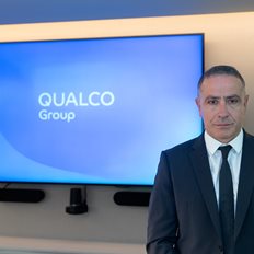 O &#x39D;&#x3AF;&#x3BA;&#x3BF;&#x3C2; &#x3A8;&#x3B9;&#x3BC;&#x3CC;&#x3B3;&#x3B9;&#x3B1;&#x3BD;&#x3BD;&#x3BF;&#x3C2; &#x3B5;&#x3BD;&#x3C4;&#x3AC;&#x3C3;&#x3C3;&#x3B5;&#x3C4;&#x3B1;&#x3B9; &#x3C3;&#x3C4;&#x3B7; &#x3B4;&#x3B9;&#x3BF;&#x3B9;&#x3BA;&#x3B7;&#x3C4;&#x3B9;&#x3BA;&#x3AE; &#x3BF;&#x3BC;&#x3AC;&#x3B4;&#x3B1; &#x3C4;&#x3BF;&#x3C5; &#x3BF;&#x3BC;&#x3AF;&#x3BB;&#x3BF;&#x3C5; Qualco