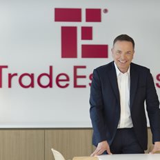 Trade Estates: &#x391;&#x3CD;&#x3BE;&#x3B7;&#x3C3;&#x3B7; &#x3B5;&#x3C3;&#x3CC;&#x3B4;&#x3C9;&#x3BD; &#x3BA;&#x3B1;&#x3C4;&#x3AC; 73,1% &#x3BA;&#x3B1;&#x3B9; &#x3BA;&#x3B1;&#x3B8;&#x3B1;&#x3C1;&#x3CE;&#x3BD; &#x3BA;&#x3B5;&#x3C1;&#x3B4;&#x3CE;&#x3BD; &#x3BA;&#x3B1;&#x3C4;&#x3AC; 75,2% &#x3C4;&#x3BF; 2024 - &#x3A3;&#x3C4;&#x3BF; &#x20AC;0,10 &#x3C4;&#x3BF; &#x3BA;&#x3B1;&#x3B8;&#x3B1;&#x3C1;&#x3CC; &#x3BC;&#x3AD;&#x3C1;&#x3B9;&#x3C3;&#x3BC;&#x3B1;