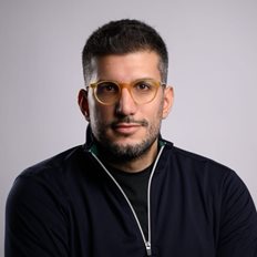 ICEYE: "Made in Greece" δορυφόροι, επέκταση παρουσίας στην Ελλάδα και τα σχέδια μετά τη νέα χρηματοδότηση