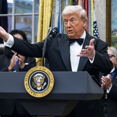 Ένας χρόνος προεδρίας Τραμπ: Το Πεντάγωνο διογκώνεται, η ανθρωπιστική πολιτική συρρικνώνεται