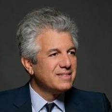 Thanos Hotels &amp; Resorts: &#x3A0;&#x3CE;&#x3C2; &#x3C0;&#x3C1;&#x3BF;&#x3C7;&#x3C9;&#x3C1;&#x3BF;&#x3CD;&#x3BD; &#x3BF;&#x3B9; &#x3B5;&#x3C0;&#x3B5;&#x3BD;&#x3B4;&#x3CD;&#x3C3;&#x3B5;&#x3B9;&#x3C2; &#x3C3;&#x3B5; &#x3BE;&#x3B5;&#x3BD;&#x3BF;&#x3B4;&#x3BF;&#x3C7;&#x3B5;&#x3AF;&#x3B1; &#x3C3;&#x3B5; &#x395;&#x3BB;&#x3BB;&#x3AC;&#x3B4;&#x3B1; &#x3BA;&#x3B1;&#x3B9; &#x39A;&#x3CD;&#x3C0;&#x3C1;&#x3BF;