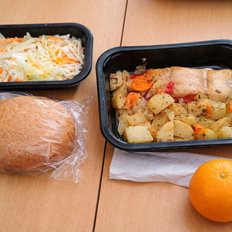 Γιαννίτσης Logistics: Το περιστατικό τροφικής δηλητηρίασης μαθητών, η φωτιά και η προκαταβολή 1,64 εκατ.