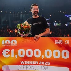 Slush 2025: &#x39F; &#x388;&#x3BB;&#x3BB;&#x3B7;&#x3BD;&#x3B1;&#x3C2; startupper &#x3C0;&#x3BF;&#x3C5; &#x3BA;&#x3AD;&#x3C1;&#x3B4;&#x3B9;&#x3C3;&#x3B5; &#x3C4;&#x3BF;&#x3BD; &#x3B4;&#x3B9;&#x3B1;&#x3B3;&#x3C9;&#x3BD;&#x3B9;&#x3C3;&#x3BC;&#x3CC; &quot;Slush 100&quot; &#x3BA;&#x3B1;&#x3B9; 1 &#x3B5;&#x3BA;&#x3B1;&#x3C4;. &#x3B4;&#x3BF;&#x3BB;.