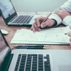 Αγοραστικός πυρετός στον κλάδο της πληροφορικής