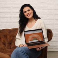 Vivian Lab: &#x393;&#x3CD;&#x3C1;&#x3BF;&#x3C2; &#x3C7;&#x3C1;&#x3B7;&#x3BC;&#x3B1;&#x3C4;&#x3BF;&#x3B4;&#x3CC;&#x3C4;&#x3B7;&#x3C3;&#x3B7;&#x3C2; &#x3BA;&#x3B1;&#x3B9; &#x3B5;&#x3C0;&#x3AD;&#x3BA;&#x3C4;&#x3B1;&#x3C3;&#x3B7; &#x3C3;&#x3C4;&#x3BF; &#x3B5;&#x3BE;&#x3C9;&#x3C4;&#x3B5;&#x3C1;&#x3B9;&#x3BA;&#x3CC; &#x3B3;&#x3B9;&#x3B1; &#x3C4;&#x3B7; femtech startup