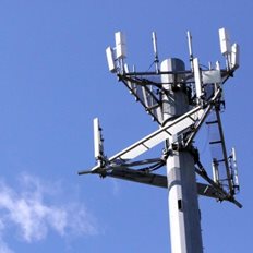 Από το ακουστικό στο smartphone: Πώς η κινητή τηλεφωνία κυριάρχησε σε όγκο κλήσεων και έσοδα έναντι της σταθερής