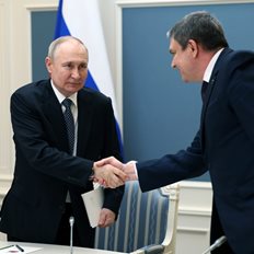 &#x3A0;&#x3CE;&#x3C2; &#x3BF; &#x3A0;&#x3BF;&#x3CD;&#x3C4;&#x3B9;&#x3BD; &#x3B5;&#x3BE;&#x3B1;&#x3BD;&#x3B1;&#x3B3;&#x3BA;&#x3AC;&#x3B6;&#x3B5;&#x3B9; &#x3C4;&#x3BF;&#x3C5;&#x3C2; &#x39F;&#x3C5;&#x3BA;&#x3C1;&#x3B1;&#x3BD;&#x3BF;&#x3CD;&#x3C2; &#x3BD;&#x3B1; &#x3B4;&#x3B5;&#x3C7;&#x3C4;&#x3BF;&#x3CD;&#x3BD; &#x3C4;&#x3B7; &#x3C1;&#x3C9;&#x3C3;&#x3B9;&#x3BA;&#x3AE; &#x3C5;&#x3C0;&#x3B7;&#x3BA;&#x3BF;&#x3CC;&#x3C4;&#x3B7;&#x3C4;&#x3B1; &#x3C3;&#x3C4;&#x3B9;&#x3C2; &#x3BA;&#x3B1;&#x3C4;&#x3B5;&#x3C7;&#x3CC;&#x3BC;&#x3B5;&#x3BD;&#x3B5;&#x3C2; &#x3C0;&#x3B5;&#x3C1;&#x3B9;&#x3BF;&#x3C7;&#x3AD;&#x3C2;