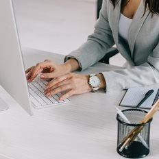 Πού βρίσκονται οι γυναίκες; Η διεύθυνση των επιχειρήσεων παραμένει προπύργιο των ανδρών