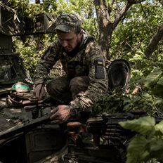 &#x39F; &#x3BF;&#x3C5;&#x3BA;&#x3C1;&#x3B1;&#x3BD;&#x3B9;&#x3BA;&#x3CC;&#x3C2; &#x3C3;&#x3C4;&#x3C1;&#x3B1;&#x3C4;&#x3CC;&#x3C2; &#x3C5;&#x3C0;&#x3BF;&#x3B2;&#x3AC;&#x3B8;&#x3BC;&#x3B9;&#x3C3;&#x3B5; &#x3C4;&#x3B7; &#x3BD;&#x3AD;&#x3B1; 32&#x3B7; &#x39C;&#x3B7;&#x3C7;&#x3B1;&#x3BD;&#x3BF;&#x3BA;&#x3AF;&#x3BD;&#x3B7;&#x3C4;&#x3B7; &#x3A4;&#x3B1;&#x3BE;&#x3B9;&#x3B1;&#x3C1;&#x3C7;&#x3AF;&#x3B1; &#x3C4;&#x3BF;&#x3C5; &#x3BA;&#x3B1;&#x3B9; &#x3C4;&#x3B7;&#x3BD; &#x3B1;&#x3BD;&#x3AD;&#x3C0;&#x3C4;&#x3C5;&#x3BE;&#x3B5; &#x3BC;&#x3B1;&#x3BA;&#x3C1;&#x3B9;&#x3AC; &#x3B1;&#x3C0;&#x3CC; &#x3C4;&#x3B9;&#x3C2; &#x3BC;&#x3AC;&#x3C7;&#x3B5;&#x3C2;