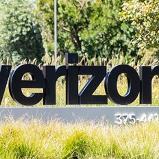Υψηλότερα των εκτιμήσεων τα κέρδη της Verizon για το α' τρίμηνο