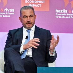 CrediaBank: &#x3A3;&#x3C4;&#x3C1;&#x3B1;&#x3C4;&#x3B7;&#x3B3;&#x3B9;&#x3BA;&#x3AE; &#x3BA;&#x3AF;&#x3BD;&#x3B7;&#x3C3;&#x3B7; &#x3BC;&#x3B5; &#x3B5;&#x3BE;&#x3B1;&#x3B3;&#x3BF;&#x3C1;&#x3AC; &#x3C4;&#x3B7;&#x3C2; HSBC &#x39C;&#x3AC;&#x3BB;&#x3C4;&#x3B1;&#x3C2;