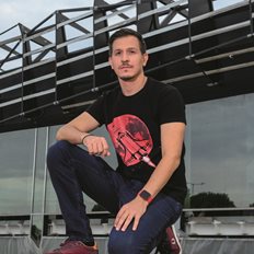 &#x393;&#x3B9;&#x3AC;&#x3BD;&#x3BD;&#x3B7;&#x3C2; &#x3A4;&#x3C3;&#x3B9;&#x3CE;&#x3C1;&#x3B7;&#x3C2;: &#x397; &#x395;&#x3BB;&#x3BB;&#x3AC;&#x3B4;&#x3B1; &#x3B1;&#x3BB;&#x3BB;&#x3AC;&#x3B6;&#x3B5;&#x3B9; &#x2013; &#x3BA;&#x3B1;&#x3B9; &#xB5;&#x3B1;&#x3B6;&#x3AF; &#x3C4;&#x3B7;&#x3C2; &#x3BF;&#x3B9; &#x3B5;&#x3C0;&#x3B9;&#x3C7;&#x3B5;&#x3B9;&#x3C1;&#x3B7;&#xB5;&#x3B1;&#x3C4;&#x3AF;&#x3B5;&#x3C2; &#x3C0;&#x3BF;&#x3C5; &#x3C4;&#x3BF;&#x3BB;&#xB5;&#x3BF;&#x3CD;&#x3BD;