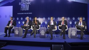 Σε τροχιά επίτευξης των στόχων του 2025 οι ελληνικές τράπεζες