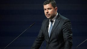 &#x397; &#x394;&#x395;&#x397; &#x3BF;&#x3BB;&#x3BF;&#x3BA;&#x3BB;&#x3AE;&#x3C1;&#x3C9;&#x3C3;&#x3B5; &#x3C4;&#x3B7;&#x3BD; &#x3B5;&#x3BE;&#x3B1;&#x3B3;&#x3BF;&#x3C1;&#x3AC; &#x3C4;&#x3C9;&#x3BD; &#x3B4;&#x3C1;&#x3B1;&#x3C3;&#x3C4;&#x3B7;&#x3C1;&#x3B9;&#x3BF;&#x3C4;&#x3AE;&#x3C4;&#x3C9;&#x3BD; &#x3C4;&#x3B7;&#x3C2; Enel &#x3C3;&#x3C4;&#x3B7; &#x3A1;&#x3BF;&#x3C5;&#x3BC;&#x3B1;&#x3BD;&#x3AF;&#x3B1; &#x3AD;&#x3BD;&#x3B1;&#x3BD;&#x3C4;&#x3B9; 1,24 &#x3B4;&#x3B9;&#x3C3;. &#x3B5;&#x3C5;&#x3C1;&#x3CE;
