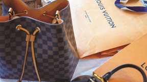 Luxury brands: Ποια κάνουν τζίρο εκατομμυρίων στην Ελλάδα