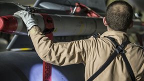 &#x39F;&#x3C5;&#x3BA;&#x3C1;&#x3B1;&#x3BD;&#x3AF;&#x3B1;: &#x39D;&#x3AD;&#x3B1; &#x3BC;&#x3BF;&#x3AF;&#x3C1;&#x3B1; &#x3BA;&#x3C1;&#x3BF;&#x3CD;&#x3C3;&#x3B7;&#x3C2; &#x3B1;&#x3C0;&#x3CC; &#x3B1;&#x3BD;&#x3B1;&#x3B3;&#x3BD;&#x3C9;&#x3C1;&#x3B9;&#x3C3;&#x3C4;&#x3B9;&#x3BA;&#x3AC; Sukhoi &#x3BC;&#x3B5; &#x3B2;&#x3C1;&#x3B5;&#x3C4;&#x3B1;&#x3BD;&#x3B9;&#x3BA;&#x3BF;&#x3CD;&#x3C2; &#x3C0;&#x3C5;&#x3C1;&#x3B1;&#x3CD;&#x3BB;&#x3BF;&#x3C5;&#x3C2; &#x3BA;&#x3C1;&#x3BF;&#x3C5;&#x3B6;