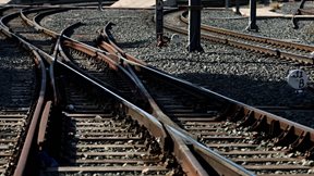 Ελληνικός σιδηρόδρομος σε τροχιά ζημιών: Η ανάκαμψη παραμένει μακρινός σταθμός