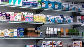 &#x3A0;&#x3C1;&#x3BF;&#x3B2;&#x3BB;&#x3B7;&#x3BC;&#x3B1;&#x3C4;&#x3B9;&#x3C3;&#x3BC;&#x3CC;&#x3C2; &#x3B1;&#x3C0;&#x3CC; &#x3C4;&#x3B7;&#x3BD; &#x3B5;&#x3BB;&#x3BB;&#x3B7;&#x3BD;&#x3B9;&#x3BA;&#x3AE; &#x3B1;&#x3B3;&#x3BF;&#x3C1;&#x3AC; &#x3C6;&#x3B1;&#x3C1;&#x3BC;&#x3AC;&#x3BA;&#x3BF;&#x3C5; &#x3B5;&#x3BD;&#x3CC;&#x3C8;&#x3B5;&#x3B9; &#x3C4;&#x3C9;&#x3BD; &#x3B4;&#x3B1;&#x3C3;&#x3BC;&#x3CE;&#x3BD; &#x3A4;&#x3C1;&#x3B1;&#x3BC;&#x3C0;