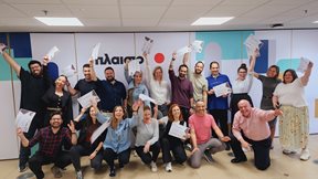 &#x3A0;&#x3BB;&#x3B1;&#x3AF;&#x3C3;&#x3B9;&#x3BF; Computers: &#x388;&#x3BD;&#x3B1; &#x3C0;&#x3C1;&#x3CC;&#x3C4;&#x3C5;&#x3C0;&#x3BF; &#x3B5;&#x3C1;&#x3B3;&#x3B1;&#x3C3;&#x3B9;&#x3B1;&#x3BA;&#x3AE;&#x3C2; &#x3B1;&#x3C1;&#x3B9;&#x3C3;&#x3C4;&#x3B5;&#x3AF;&#x3B1;&#x3C2; &#x3C0;&#x3BF;&#x3C5; &#x3B5;&#x3BC;&#x3C0;&#x3BD;&#x3AD;&#x3B5;&#x3B9;