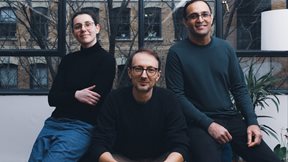 Gradient Labs: &#x397; startup &#x3BC;&#x3B5; &#x395;&#x3BB;&#x3BB;&#x3B7;&#x3BD;&#x3AF;&#x3B4;&#x3B1; co-founder &#x3C0;&#x3BF;&#x3C5; &#x3B1;&#x3BB;&#x3BB;&#x3AC;&#x3B6;&#x3B5;&#x3B9; &#x3C4;&#x3B7;&#x3BD; &#x3C4;&#x3C1;&#x3B1;&#x3C0;&#x3B5;&#x3B6;&#x3B9;&#x3BA;&#x3AE; &#x3B5;&#x3BE;&#x3C5;&#x3C0;&#x3B7;&#x3C1;&#x3AD;&#x3C4;&#x3B7;&#x3C3;&#x3B7;