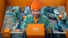 Ποιες μετοχές απειλούν ή "αβαντάρουν" τα φορέματα των $10 της Temu