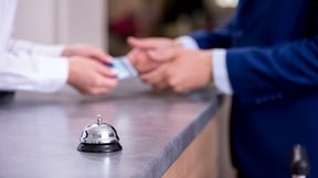 &#x39E;&#x3B5;&#x3BD;&#x3BF;&#x3B4;&#x3BF;&#x3C7;&#x3B5;&#x3AF;&#x3B1;: 6 &#x3C3;&#x3C4;&#x3BF;&#x3C5;&#x3C2; 10 &#x3B5;&#x3C1;&#x3B3;&#x3B1;&#x3B6;&#x3CC;&#x3BC;&#x3B5;&#x3BD;&#x3BF;&#x3C5;&#x3C2; &#x3C0;&#x3C1;&#x3BF;&#x3AD;&#x3C1;&#x3C7;&#x3BF;&#x3BD;&#x3C4;&#x3B1;&#x3B9; &#x3B1;&#x3C0;&#x3CC; &#x3C4;&#x3B7;&#x3BD; &#x3C4;&#x3BF;&#x3C0;&#x3B9;&#x3BA;&#x3AE; &#x3BA;&#x3BF;&#x3B9;&#x3BD;&#x3C9;&#x3BD;&#x3AF;&#x3B1;