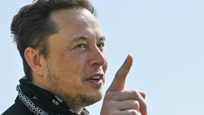 Elon Musk: Ο πραγματικός λόγος πίσω από την επίθεση στην Apple και στον Tim Cook