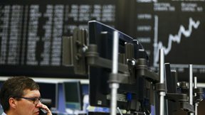 Ήπιες απώλειες στις ευρωπαϊκές αγορές με φόντο την Κίνα