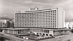 &#x397; &#x3BD;&#x3AD;&#x3B1; &#x3B5;&#x3C0;&#x3BF;&#x3C7;&#x3AE; &#x3C4;&#x3BF;&#x3C5; &#x3C0;&#x3C1;&#x3CE;&#x3B7;&#x3BD; Hilton &#x391;&#x3B8;&#x3B7;&#x3BD;&#x3CE;&#x3BD;