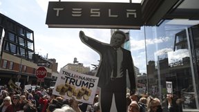&#x39F; &#x39C;&#x3B1;&#x3C3;&#x3BA; &#x3BE;&#x3B5;&#x3BC;&#x3AD;&#x3BD;&#x3B5;&#x3B9; &#x3B1;&#x3C0;&#x3CC; &#x3B9;&#x3B4;&#x3AD;&#x3B5;&#x3C2; &#x3B3;&#x3B9;&#x3B1; &#x3BD;&#x3B1; &#x3C3;&#x3CE;&#x3C3;&#x3B5;&#x3B9; &#x3C4;&#x3B7;&#x3BD; Tesla