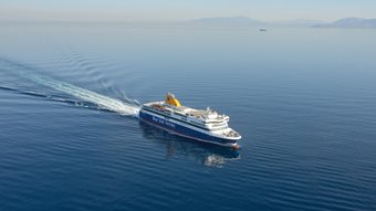 &#x3A4;&#x3BF; &#x3BA;&#x3B1;&#x3BB;&#x3BF;&#x3BA;&#x3B1;&#x3AF;&#x3C1;&#x3B9; &#x3B3;&#x3C5;&#x3C1;&#x3AF;&#x3B6;&#x3B5;&#x3B9; &#x3C3;&#x3B5;&#x3BB;&#x3AF;&#x3B4;&#x3B1; &#x3BC;&#x3B5; &#x3C4;&#x3B9;&#x3C2; Blue Star Ferries