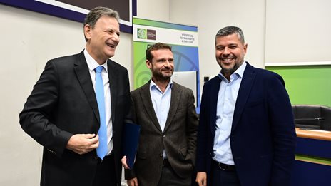 &#x398;. &#x3A3;&#x3BA;&#x3C5;&#x3BB;&#x3B1;&#x3BA;&#x3AC;&#x3BA;&#x3B7;&#x3C2;: &#x39B;&#x3CD;&#x3BD;&#x3B5;&#x3C4;&#x3B1;&#x3B9; &#x3C4;&#x3BF; &#x3C0;&#x3C1;&#x3CC;&#x3B2;&#x3BB;&#x3B7;&#x3BC;&#x3B1; &#x3C4;&#x3B7;&#x3C2; &#x3C4;&#x3B7;&#x3BB;&#x3B5;&#x3B8;&#x3AD;&#x3C1;&#x3BC;&#x3B1;&#x3BD;&#x3C3;&#x3B7;&#x3C2; &#x3C0;&#x3BF;&#x3C5; &#x3AD;&#x3BC;&#x3BF;&#x3B9;&#x3B1;&#x3B6;&#x3B5; &#x3AC;&#x3BB;&#x3C5;&#x3C4;&#x3BF;