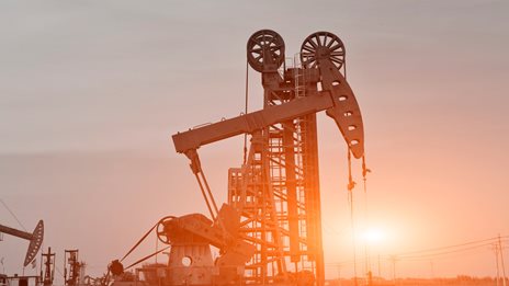 Απώλειες για το πετρέλαιο με το βλέμμα στον OPEC+