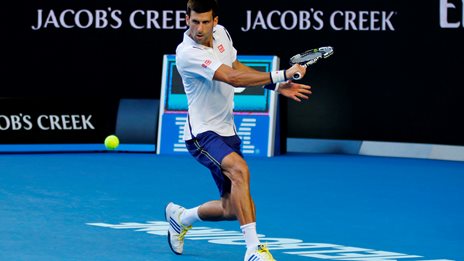 Τι πρέπει να γνωρίζετε για το "αυτοκόλλητο νανοτεχνολογίας" του Τζόκοβιτς - Γιατί κάποιοι ειδικοί το αποκαλούν ψευδοεπιστήμη