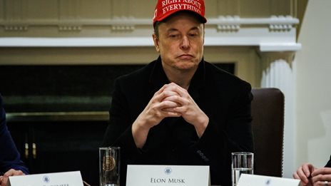 &#x393;&#x3B9;&#x3B1;&#x3C4;&#x3AF; &#x3C4;&#x3B1; &#x3C1;&#x3BF;&#x3BC;&#x3C0;&#x3BF;&#x3C4;&#x3B9;&#x3BA;&#x3AC; &#x3C4;&#x3B1;&#x3BE;&#x3AF; &#x3C4;&#x3B7;&#x3C2; Tesla &#x3C4;&#x3BF;&#x3C5; &#x39C;&#x3B1;&#x3C3;&#x3BA; &#x3BF;&#x3B4;&#x3B5;&#x3CD;&#x3BF;&#x3C5;&#x3BD; &#x3C0;&#x3C1;&#x3BF;&#x3C2; &#x3C4;&#x3B7;&#x3BD; &#x3C0;&#x3B1;&#x3BD;&#x3C9;&#x3BB;&#x3B5;&#x3B8;&#x3C1;&#x3AF;&#x3B1;