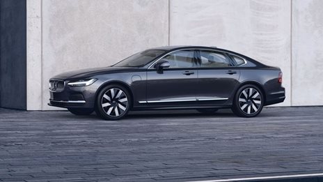Volvo ES90: &#x388;&#x3C1;&#x3C7;&#x3B5;&#x3C4;&#x3B1;&#x3B9; &#x3C4;&#x3BF; &#x3B7;&#x3BB;&#x3B5;&#x3BA;&#x3C4;&#x3C1;&#x3B9;&#x3BA;&#x3CC; &#x3BA;&#x3B1;&#x3B9; &#x3C0;&#x3BF;&#x3BB;&#x3C5;&#x3C4;&#x3B5;&#x3BB;&#x3AD;&#x3C2; sedan