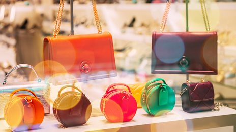 &#x39F; &#x3B4;&#x3B9;&#x3C3;&#x3B5;&#x3BA;&#x3B1;&#x3C4;&#x3BF;&#x3BC;&#x3BC;&#x3C5;&#x3C1;&#x3B9;&#x3BF;&#x3CD;&#x3C7;&#x3BF;&#x3C2; &#x3C4;&#x3B7;&#x3C2; Herm&#xE8;s &#x3C0;&#x3BF;&#x3C5; &#x3B4;&#x3AF;&#x3BD;&#x3B5;&#x3B9; &#x3C4;&#x3B7;&#x3BD; &#x3C0;&#x3B5;&#x3C1;&#x3B9;&#x3BF;&#x3C5;&#x3C3;&#x3AF;&#x3B1; &#x3C3;&#x3C4;&#x3BF;&#x3BD; &#x3BA;&#x3B7;&#x3C0;&#x3BF;&#x3C5;&#x3C1;&#x3CC; &#x3C4;&#x3BF;&#x3C5; &#x3B4;&#x3B5;&#x3BD; &#x3B5;&#x3AF;&#x3BD;&#x3B1;&#x3B9; &#x3BF; &#x3BC;&#x3CC;&#x3BD;&#x3BF;&#x3C2;