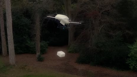 Delivery &#x3BC;&#x3B5; drone: H start up &#x3C0;&#x3BF;&#x3C5; &#x3BD;&#x3B9;&#x3BA;&#x3AC; &#x3C4;&#x3BF;&#x3C5;&#x3C2; &#x3BA;&#x3BF;&#x3BB;&#x3BF;&#x3C3;&#x3C3;&#x3BF;&#x3CD;&#x3C2; &#x3C4;&#x3BF;&#x3C5; e-commerce