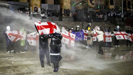 &#x397; &#x393;&#x3B5;&#x3C9;&#x3C1;&#x3B3;&#x3AF;&#x3B1; &#x3C3;&#x3B5; &#x3B1;&#x3BD;&#x3B1;&#x3C4;&#x3B1;&#x3C1;&#x3B1;&#x3C7;&#x3AE; - &#x3A4;&#x3BF; &#x3C7;&#x3C1;&#x3BF;&#x3BD;&#x3BF;&#x3BB;&#x3CC;&#x3B3;&#x3B9;&#x3BF; &#x3C4;&#x3C9;&#x3BD; &#x3BC;&#x3B1;&#x3B6;&#x3B9;&#x3BA;&#x3CE;&#x3BD; &#x3B4;&#x3B9;&#x3B1;&#x3B4;&#x3B7;&#x3BB;&#x3CE;&#x3C3;&#x3B5;&#x3C9;&#x3BD; &#x3C5;&#x3C0;&#x3AD;&#x3C1; &#x3C4;&#x3B7;&#x3C2; &#x395;&#x395; &#x3BA;&#x3B1;&#x3B9; &#x3B7; &#x3BA;&#x3C1;&#x3B1;&#x3C4;&#x3B9;&#x3BA;&#x3AE; &#x3BA;&#x3B1;&#x3C4;&#x3B1;&#x3C3;&#x3C4;&#x3BF;&#x3BB;&#x3AE;