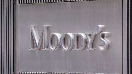 Moody&#x27;s: &#x391;&#x3BD;&#x3B1;&#x3B2;&#x3AC;&#x3B8;&#x3BC;&#x3B9;&#x3C3;&#x3B5; &#x3BA;&#x3B1;&#x3B9; &#x3C4;&#x3B9;&#x3C2; Alpha Bank &#x3BA;&#x3B1;&#x3B9; &#x3A4;&#x3C1;&#x3AC;&#x3C0;&#x3B5;&#x3B6;&#x3B1; &#x3A0;&#x3B5;&#x3B9;&#x3C1;&#x3B1;&#x3B9;&#x3CE;&#x3C2;