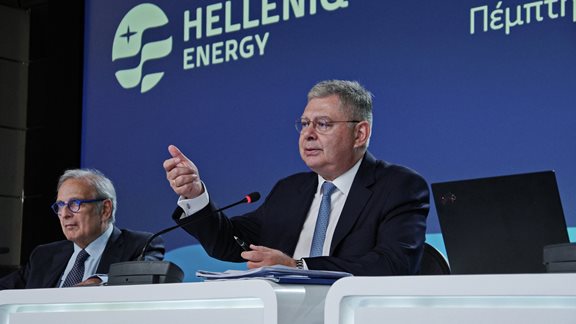 &#x3A3;&#x3C4;&#x3BF; &#x3B5;&#x3C0;&#x3AF;&#x3BA;&#x3B5;&#x3BD;&#x3C4;&#x3C1;&#x3BF; &#x3C4;&#x3B7;&#x3C2; &#x3C3;&#x3C4;&#x3C1;&#x3B1;&#x3C4;&#x3B7;&#x3B3;&#x3B9;&#x3BA;&#x3AE;&#x3C2; &#x3C4;&#x3B7;&#x3C2; Helleniq Energy &#x3B7; Elpedison &#x2013; &#x3A0;&#x3BB;&#x3AE;&#x3C1;&#x3B7;&#x3C2; &#x3B5;&#x3BD;&#x3C3;&#x3C9;&#x3BC;&#x3AC;&#x3C4;&#x3C9;&#x3C3;&#x3B7; &#x3BA;&#x3B1;&#x3B9; &#x3C3;&#x3C4;&#x3CC;&#x3C7;&#x3BF;&#x3C2; &#x3C4;&#x3B1; 300 &#x3B5;&#x3BA;&#x3B1;&#x3C4;. EBITDA &#x3C3;&#x3C4;&#x3B7;&#x3BD; &#x3C0;&#x3C1;&#x3AC;&#x3C3;&#x3B9;&#x3BD;&#x3B7; &#x3B5;&#x3BD;&#x3AD;&#x3C1;&#x3B3;&#x3B5;&#x3B9;&#x3B1;