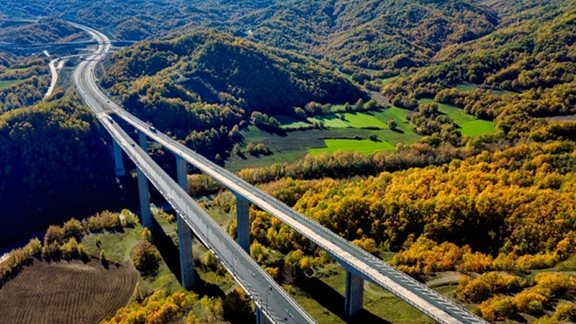 ΓΕΚ ΤΕΡΝΑ: 11 δισ. ευρώ εσόδων και 6,9 δισ. ευρώ λειτουργικών κερδών από τη λειτουργία της 35ετούς παραχώρησης της Εγνατίας Οδού