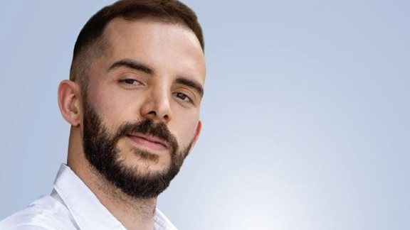 Δηµητρόπουλος Ανδρέας: Συµβουλευτικές υπηρεσίες για προώθηση διαφηµιστικών καµπανιών από τη Σιγκαπούρη