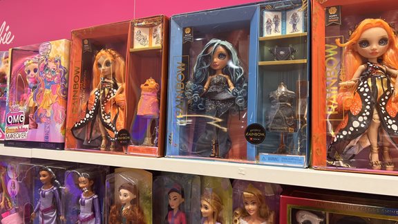 &#x3A4;&#x3B9; &#x3B5;&#x3AF;&#x3B4;&#x3B5; &#x3BF; &#x3BC;&#x3B5;&#x3B3;&#x3AC;&#x3BB;&#x3BF;&#x3C2; &#x3B1;&#x3BD;&#x3C4;&#x3B1;&#x3B3;&#x3C9;&#x3BD;&#x3B9;&#x3C3;&#x3C4;&#x3AE;&#x3C2; &#x3C4;&#x3B7;&#x3C2; Barbie &#x3C3;&#x3C4;&#x3B7;&#x3BD; &#x395;&#x3BB;&#x3BB;&#x3AC;&#x3B4;&#x3B1;