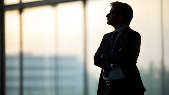 &#x393;&#x3B9;&#x3B1;&#x3C4;&#x3AF; &#x3B7; &quot;&#x3C6;&#x3C9;&#x3BD;&#x3AE;&quot; &#x3C4;&#x3BF;&#x3C5; CEO &#x3B5;&#x3AF;&#x3BD;&#x3B1;&#x3B9; &#x3C0;&#x3BB;&#x3AD;&#x3BF;&#x3BD; &#x3BA;&#x3BF;&#x3BC;&#x3B2;&#x3B9;&#x3BA;&#x3AE;&#x3C2; &#x3C3;&#x3B7;&#x3BC;&#x3B1;&#x3C3;&#x3AF;&#x3B1;&#x3C2; &#x3B3;&#x3B9;&#x3B1; &#x3BA;&#x3AC;&#x3B8;&#x3B5; &#x3B5;&#x3C4;&#x3B1;&#x3B9;&#x3C1;&#x3B5;&#x3AF;&#x3B1;