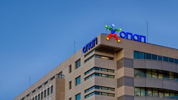 &#x3A0;&#x3CE;&#x3C2; &#x3C4;&#x3BF; deal &#x39F;&#x3A0;&#x391;&#x3A0;&#x2013;Allwyn &#x3C6;&#x3AD;&#x3C1;&#x3BD;&#x3B5;&#x3B9; &#x3B1;&#x3BC;&#x3BF;&#x3B9;&#x3B2;&#x3B1;&#x3AF;&#x3B1; &#x3BF;&#x3C6;&#x3AD;&#x3BB;&#x3B7; &#x3BA;&#x3B1;&#x3B9; &#x3BD;&#x3AD;&#x3B5;&#x3C2; &#x3C0;&#x3C1;&#x3BF;&#x3BF;&#x3C0;&#x3C4;&#x3B9;&#x3BA;&#x3AD;&#x3C2; &#x3B1;&#x3BD;&#x3AC;&#x3C0;&#x3C4;&#x3C5;&#x3BE;&#x3B7;&#x3C2;