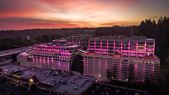 Cosmote Telekom: &#x3A4;&#x3BF; &#x3C0;&#x3B1;&#x3B3;&#x3BA;&#x3CC;&#x3C3;&#x3BC;&#x3B9;&#x3BF; &#x3B5;&#x3BA;&#x3C4;&#x3CC;&#x3C0;&#x3B9;&#x3C3;&#x3BC;&#x3B1; &#x3C4;&#x3B7;&#x3C2; Telekom &#x3C6;&#x3AD;&#x3C1;&#x3BD;&#x3B5;&#x3B9; &#x3BA;&#x3B1;&#x3B9;&#x3BD;&#x3BF;&#x3C4;&#x3BF;&#x3BC;&#x3AF;&#x3B1;, &#x3B5;&#x3C0;&#x3B5;&#x3BD;&#x3B4;&#x3CD;&#x3C3;&#x3B5;&#x3B9;&#x3C2; &#x3BA;&#x3B1;&#x3B9; &#x3C5;&#x3C0;&#x3B5;&#x3C1;&#x3B1;&#x3BE;&#x3AF;&#x3B1; &#x3C3;&#x3C4;&#x3B7;&#x3BD; &#x3B5;&#x3BB;&#x3BB;&#x3B7;&#x3BD;&#x3B9;&#x3BA;&#x3AE; &#x3B1;&#x3B3;&#x3BF;&#x3C1;&#x3AC; - &#x3A4;&#x3BF; &#x3C0;&#x3B1;&#x3C1;&#x3AC;&#x3B4;&#x3B5;&#x3B9;&#x3B3;&#x3BC;&#x3B1; &#x3C4;&#x3B7;&#x3C2; T-Mobile US