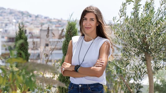 Ίρια Κατρίτση: Φέρνει πράσινες ταράτσες στις οροφές των κτηρίων