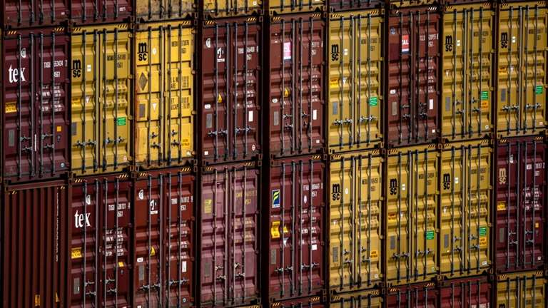 Νέος κίνδυνος "εμπορικού πολέμου" από ΗΠΑ; Για πρώτη φορά η Ευρώπη είναι μεγαλύτερη εξαγωγική αγορά από την Ασία