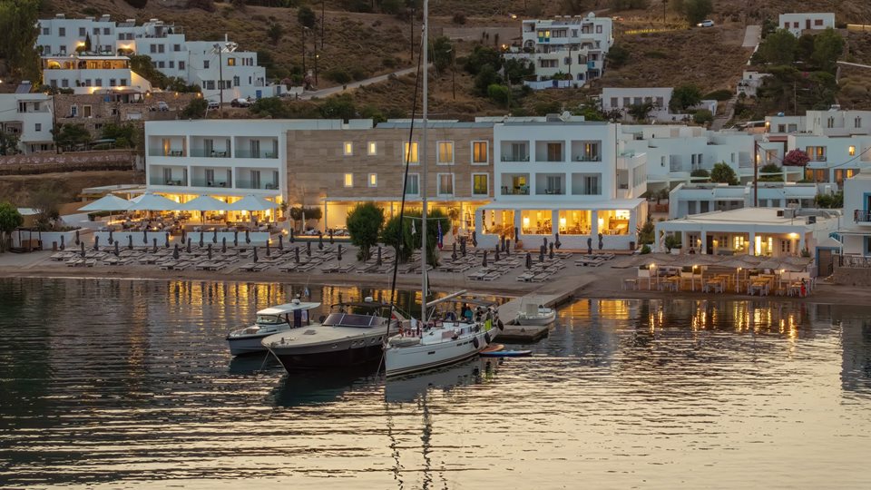 &#x39F;&#x3BB;&#x3BF;&#x3BA;&#x3BB;&#x3B7;&#x3C1;&#x3CE;&#x3BD;&#x3B5;&#x3C4;&#x3B1;&#x3B9; &#x3B7; &#x3B5;&#x3C0;&#x3AD;&#x3BD;&#x3B4;&#x3C5;&#x3C3;&#x3B7; &#x3C4;&#x3C9;&#x3BD; 20 &#x3B5;&#x3BA;&#x3B1;&#x3C4;. &#x3C4;&#x3BF;&#x3C5; &#x3C4;&#x3B1;&#x3BC;&#x3B5;&#x3AF;&#x3BF;&#x3C5; SMERC &#x3C3;&#x3C4;&#x3BF; Patmos Aktis - &#x3A4;&#x3B1; &#x3B5;&#x3C0;&#x3CC;&#x3BC;&#x3B5;&#x3BD;&#x3B1; &#x3B2;&#x3AE;&#x3BC;&#x3B1;&#x3C4;&#x3B1;